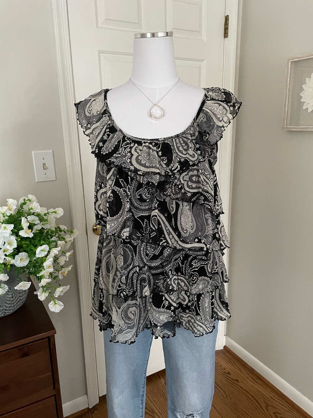 APT. 9 Black & White Paisley Ruffle Top